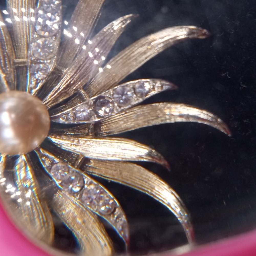 1950: LISNER FLOWER BROOCH - Picture 7 of 8